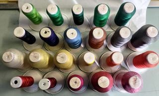 Filo da ricamo set colori 23 pezzi prezzo stock