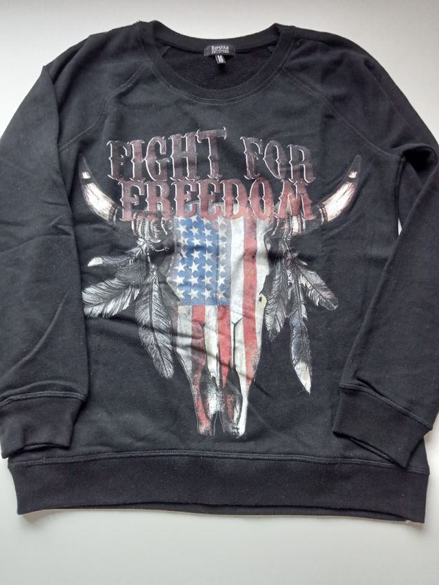 Sudadera Fight for Freedom de Bershka