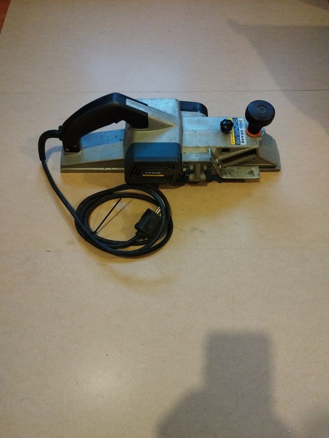 Cepillo Virutex CE24E