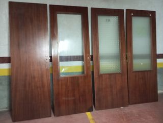 Puertas sapeli con cristal o ciega