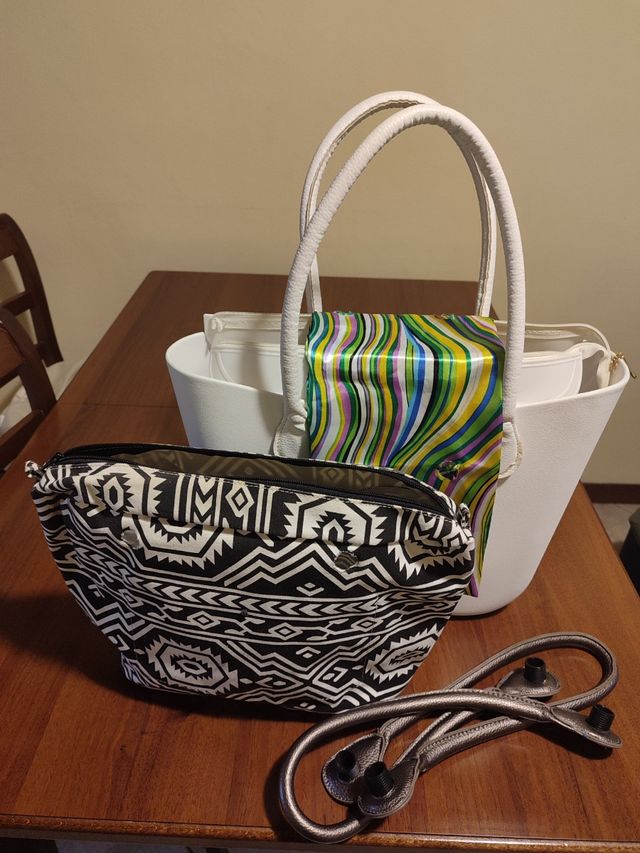 Borsa a spalla bianca stile Obag