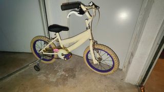 Bicicleta niña 4 a 5 años con ruedines
