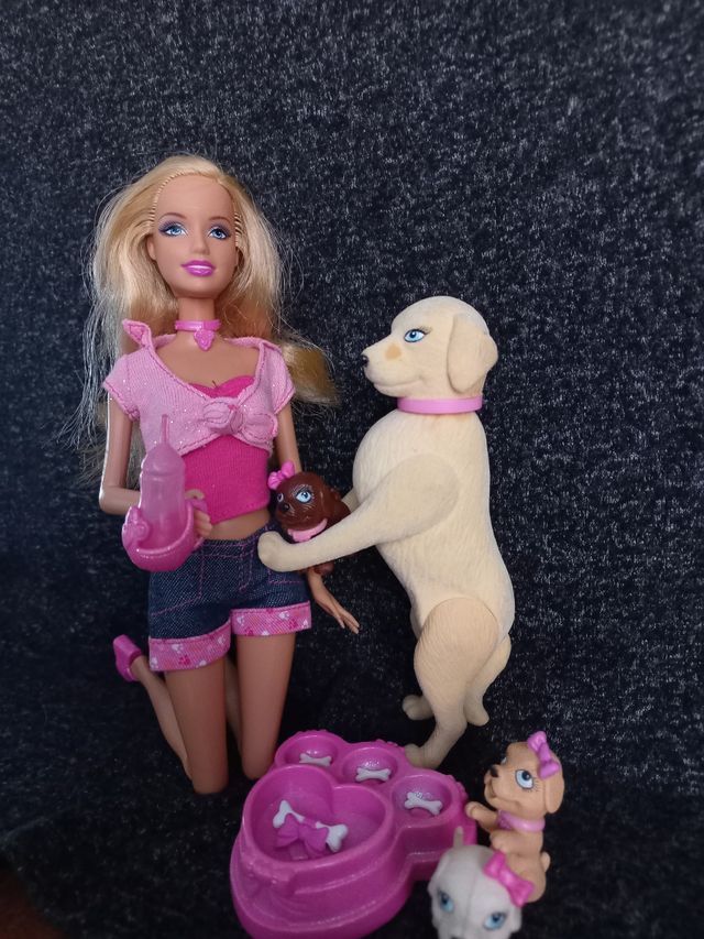 Barbie Luv me puppies Taffy y sus cachorros