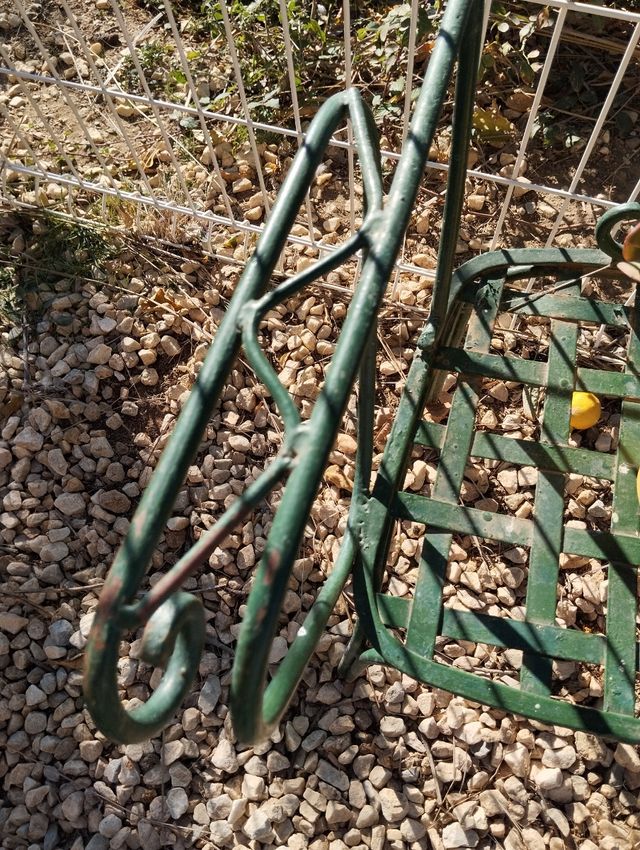 Silla de hierro forjado