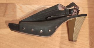 Zapatos negros de tacón