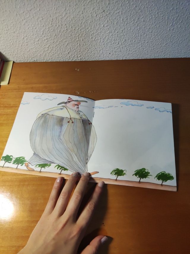 Libro infantil PULGARCITO