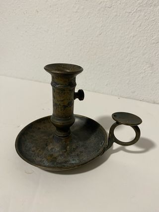 Candelabro de latón