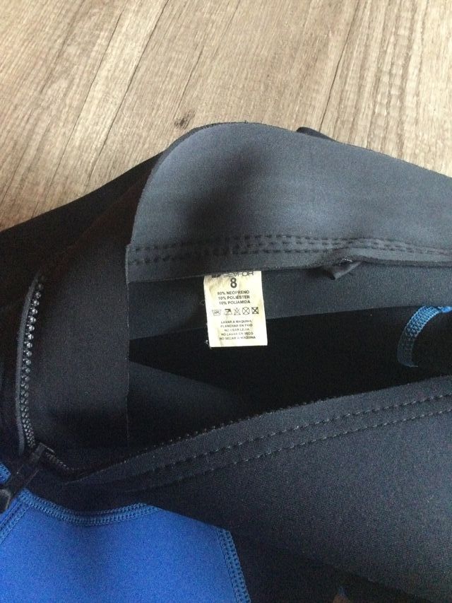 Traje neopreno corto niño talla 8