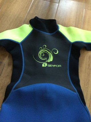 Traje neopreno corto niño talla 8