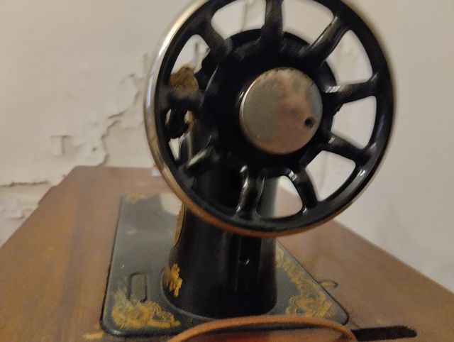 MAQUINA COSER SINGER