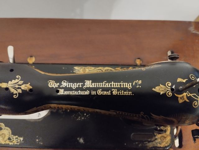 MAQUINA COSER SINGER