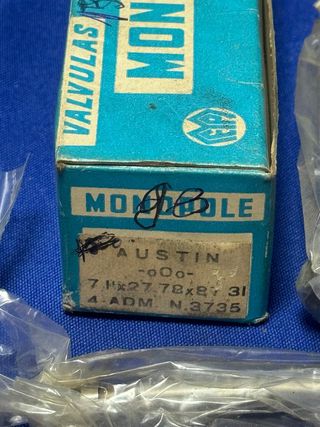 Morris mini 850  valvulas de admision 27,8x7,1x87,