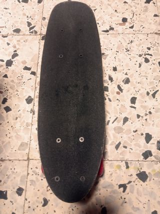 Monopatín mini.