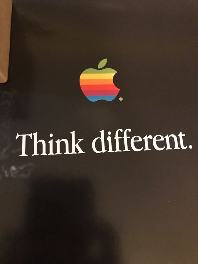 Poster Apple Original Alfred Hitchcock