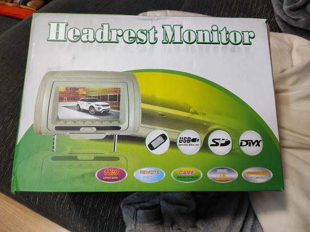 Reposacabezas con pantalla