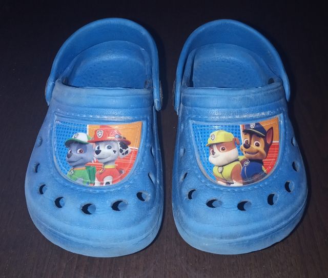 Chanclas de la patrulla. N.22/23