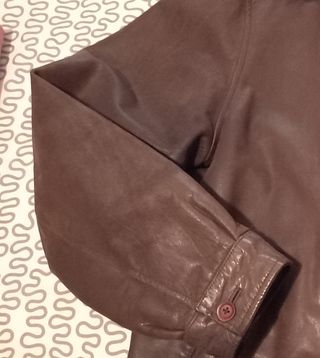 Peter Murray chaquetón de piel.