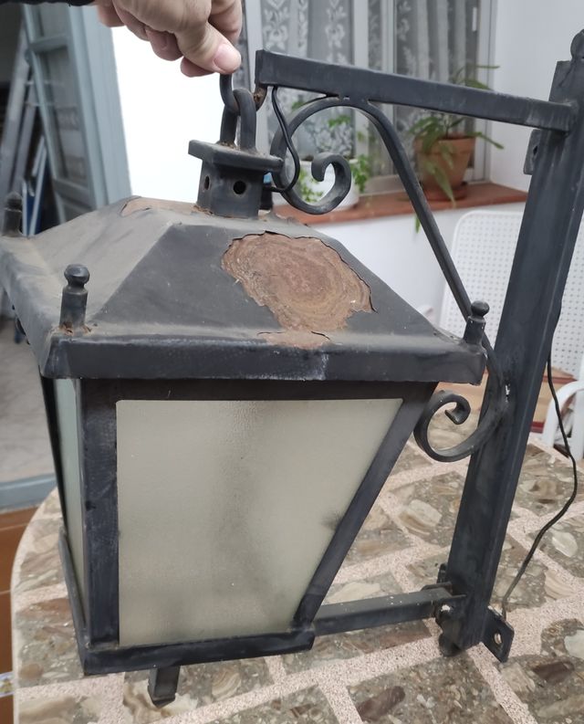 Venta de 2 Faroles de pared.