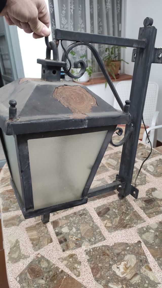 Venta de 2 Faroles de pared.