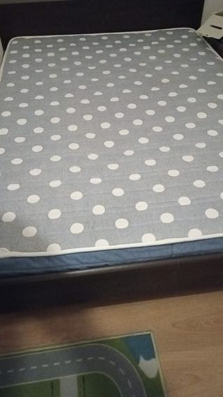 Cama y colchón de matrimonio 1'35m