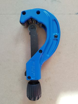 Cortatubos UPONOR 6-67mm