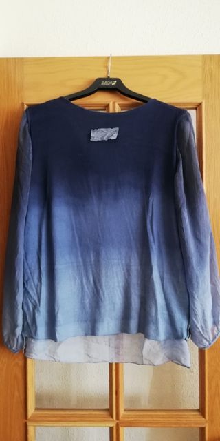 Blusón de seda azul