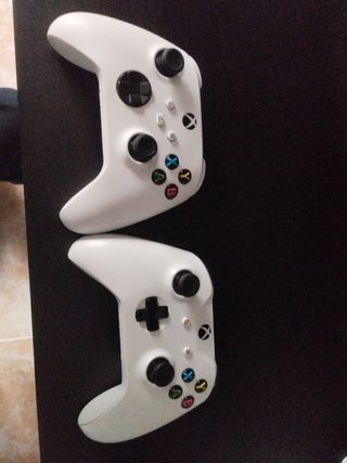 Xbox One S - 500 Gb - 2 controller e 2 giochi