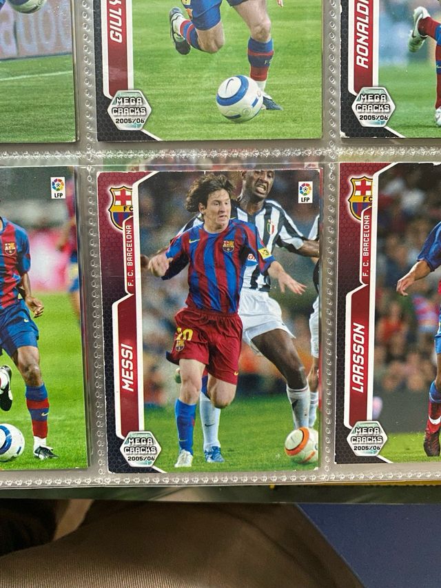 CROMOS PANINI MEGA CRACKS 2005-2006 CON MESSI