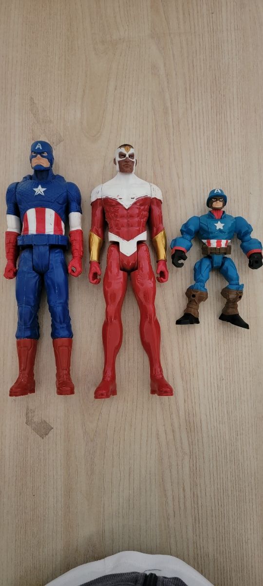 Captain America & Falcon Avengers figura