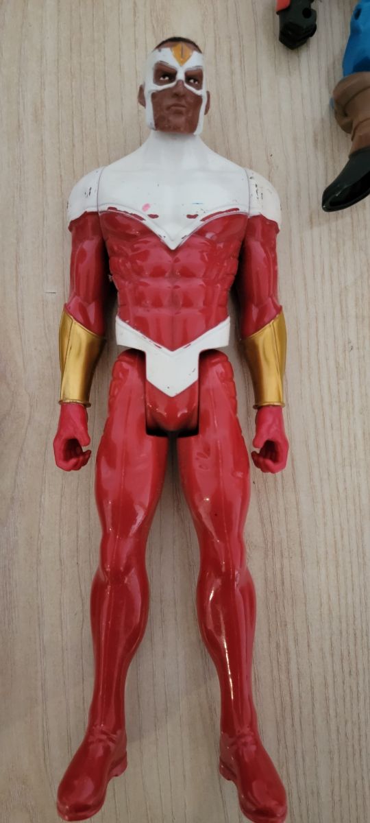 Captain America & Falcon Avengers figura