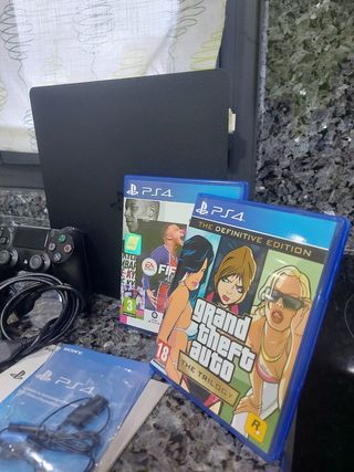 PlayStation 4 Slim + Juegos