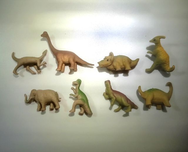 Album completo + Figuras Dinosaurios Quely