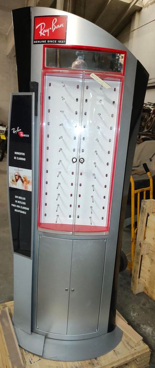 Ray Ban armario expositor.