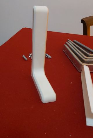Reggimensole in Acciaio + Rivestimento in Plastica