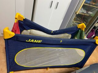 Cuna de viaje de la marca Jané