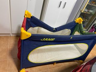 Cuna de viaje de la marca Jané