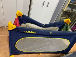 Cuna de viaje de la marca Jané