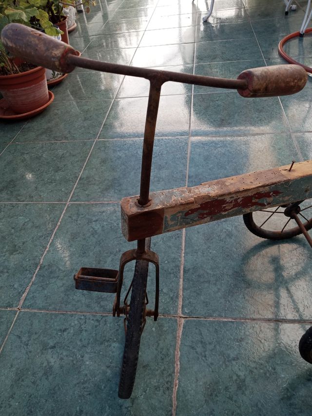 TRICICLO ANTIGUO
