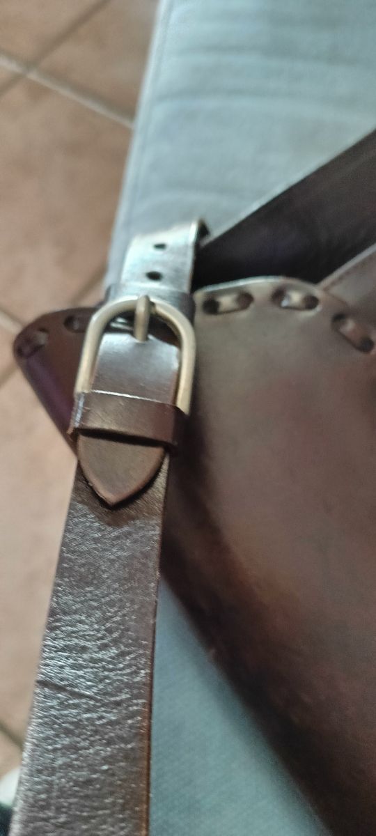 Borsa in cuoio misure,25x23cm