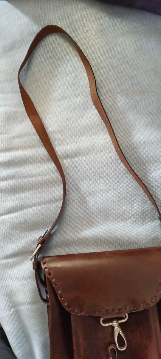 Borsa in cuoio misure,25x23cm