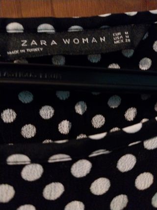Blusa lunares  zara