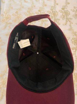 Cappello Bordeaux Bershka Uomo