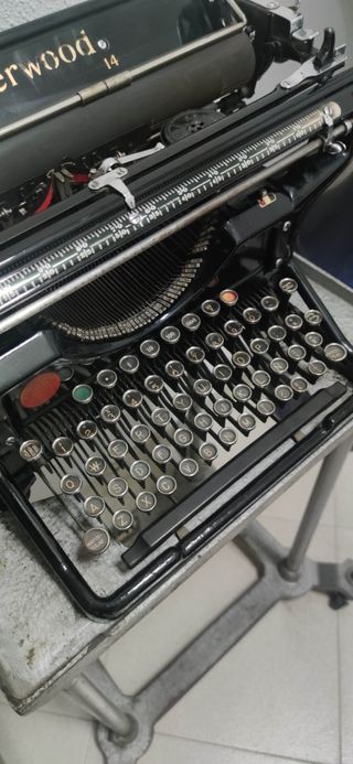 Antigua máquina de escribir Underwood
