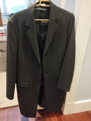 Abrigo Zara gris hombre