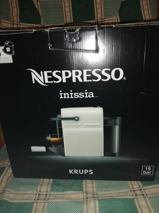 Cafetera Nespresso inissia