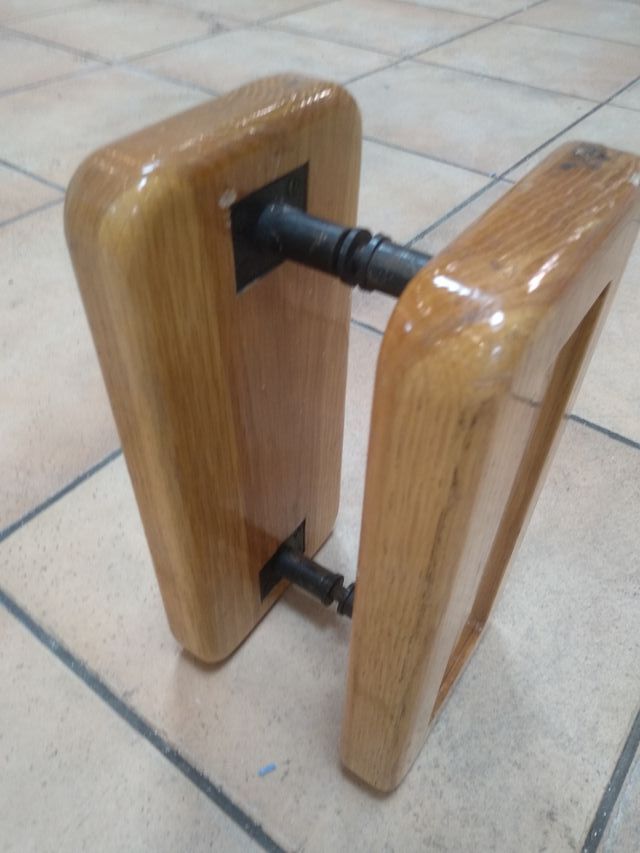Manillon de madera puerta de cristal