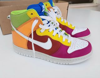 WMNS Nike Dunk High Premium