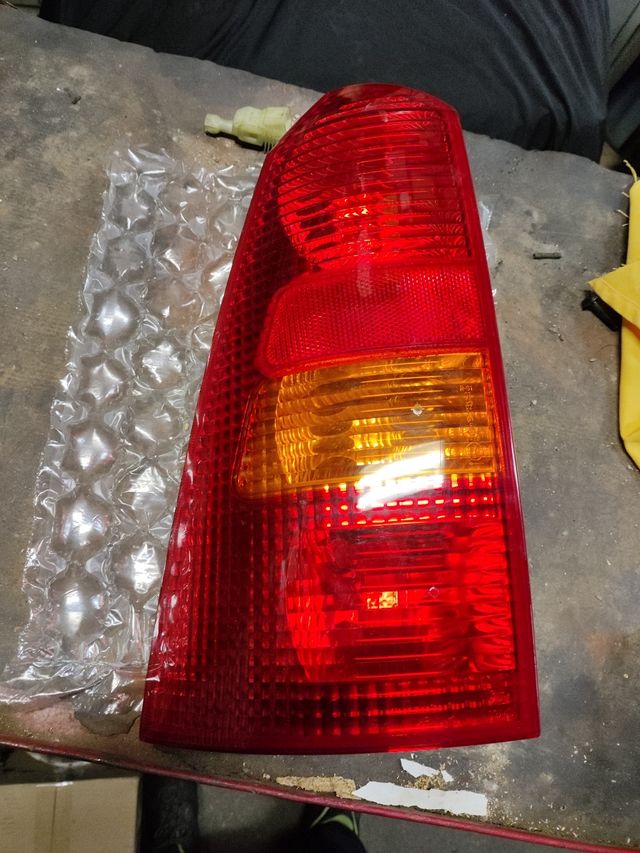 Piloto trasero Ford Focus 