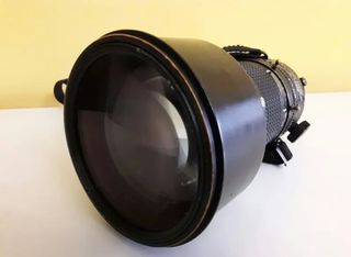 objetivo nikon ED 300 f/2,8