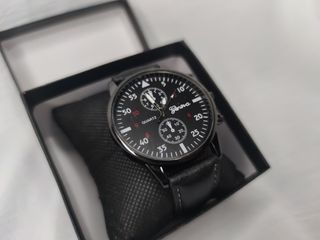 RELOJ HOMBRE elegante, casual de color negro
